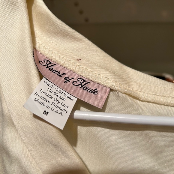 1950’s inspired Heart of Haute dress - Picture 4 of 5